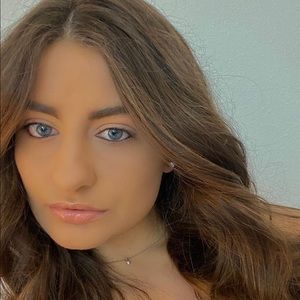 Meet your Posher, Zabrina fernanda